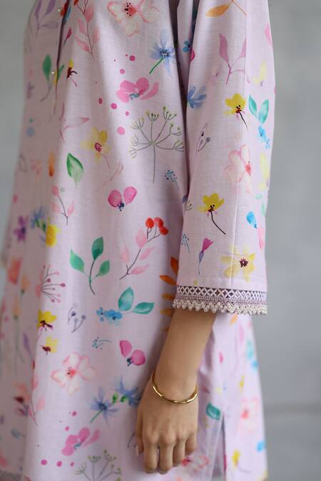 Buy_Roza_Pink Linen Beads Round Neck Floral Embellished Kurta Set 