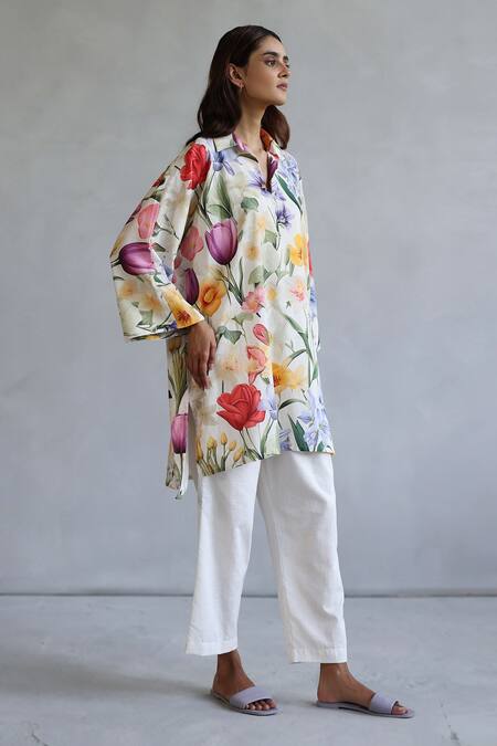 Roza Multi Color Linen Collared Floral Tulip Print Kaftan Online at Aza Fashions Roza_Multi Color Linen Collared Floral Tulip Print Kaftan _Online_at_Aza_Fashions