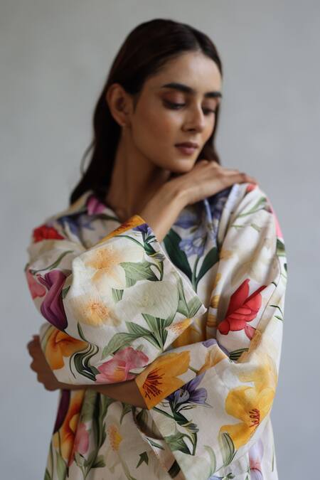 Buy_Roza_Multi Color Linen Collared Floral Tulip Print Kaftan _Online_at_Aza_Fashions