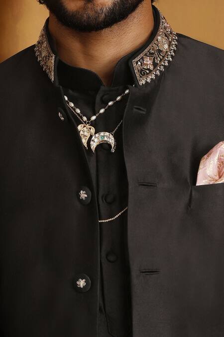 Buy Weaver Story Black Chanderi Zari Zardozi Embroidered Bundi Kurta Set Buy_Weaver Story_Black Chanderi Zari Zardozi Embroidered Bundi Kurta Set