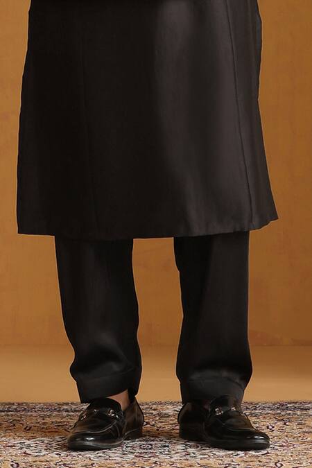 Shop_Weaver Story_Black Chanderi Geometric Pattern Bundi Kurta Set _Online_at_Aza_Fashions