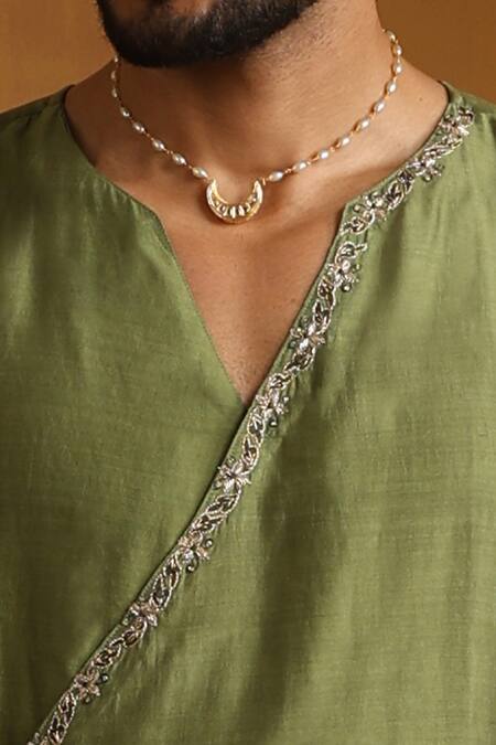 Buy Weaver Story White Cotton, Chanderi Sequins, Embroidery Green Angarkha Set Online at Aza Fashions Buy_Weaver Story_White Cotton, Chanderi Sequins, Embroidery Green Angarkha Set _Online_at_Aza_Fashions