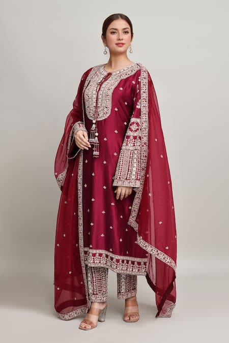 Shop Kalighata Maroon Chanderi Embroidery Round Neck Gulshan Vine Kurta Set at Aza Fashions Shop_Kalighata_Maroon Chanderi Embroidery Round Neck Gulshan Vine Kurta Set _at_Aza_Fashions