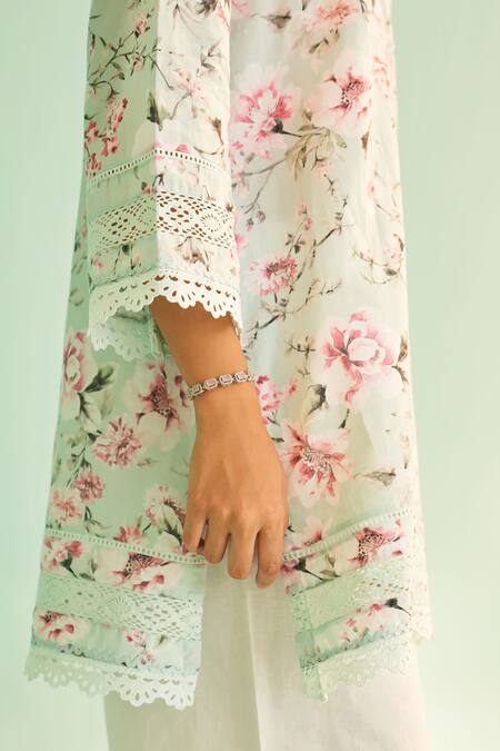 Shetab Kazmi Green Cotton, Linen Embroidery, Lace Split V-neck Floral Vine Print Kurta Set Online at Aza Fashions Shetab Kazmi_Green Cotton, Linen Embroidery, Lace Split V-neck Floral Vine Print Kurta Set _Online_at_Aza_Fashions