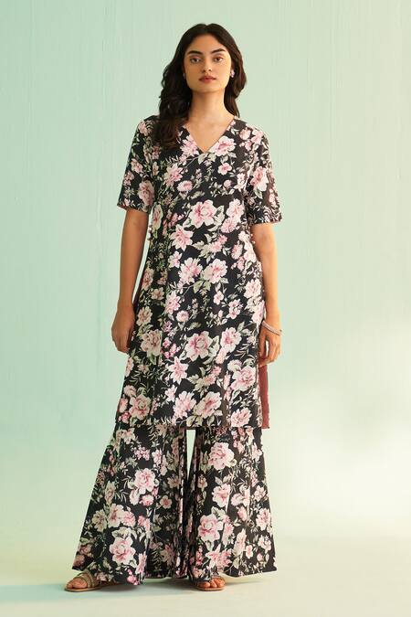 Shetab Kazmi Black Cotton, Linen Sequins, Beads V-neck Floral Vine Print Kurta Sharara Set Online at Aza Fashions Shetab Kazmi_Black Cotton, Linen Sequins, Beads V-neck Floral Vine Print Kurta Sharara Set _Online_at_Aza_Fashions