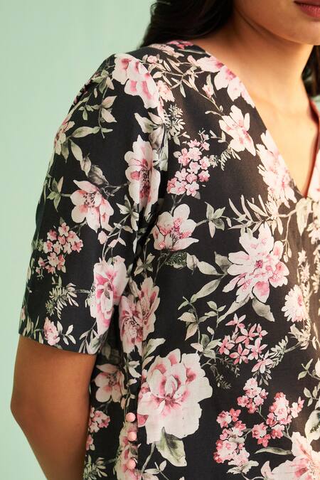 Shetab Kazmi Black Cotton, Linen Sequins, Beads V-neck Floral Vine Print Kurta Sharara Set at Aza Fashions Shetab Kazmi_Black Cotton, Linen Sequins, Beads V-neck Floral Vine Print Kurta Sharara Set _at_Aza_Fashions