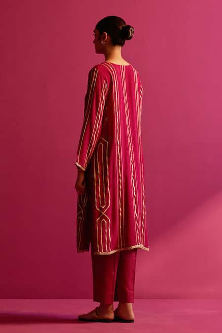 Shetab Kazmi Dhanak Hand Embroidered Kurta Set 