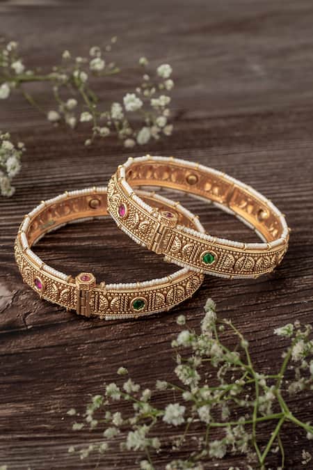Vivinia By Vidhi Mehra Crescent Carved Bangles Set 
