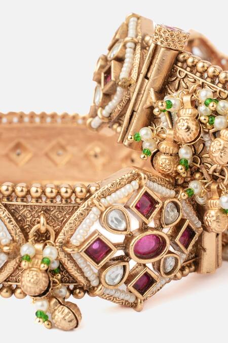 Buy_Vivinia By Vidhi Mehra_Gold Plated Stones Blossom Motif Bangle Set _Online_at_Aza_Fashions
