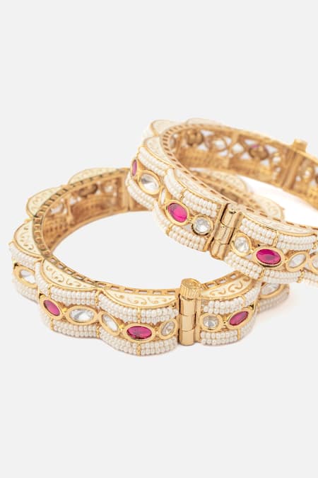 Vivinia By Vidhi Mehra_Gold Plated Stones, Pearls Scalloped And Bangles Set _Online_at_Aza_Fashions