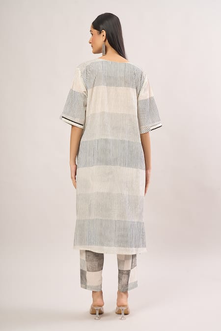 Shop_Banana Labs_Black Cotton Round Neck And White Abstract Stripe Kurta Set _at_Aza_Fashions