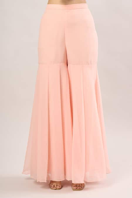 Studio22 By Pulkita Arora Bajaj_Peach Georgette Cut Work, Pearls V-neck Geometric Embroidered Gharara Set _Online_at_Aza_Fashions