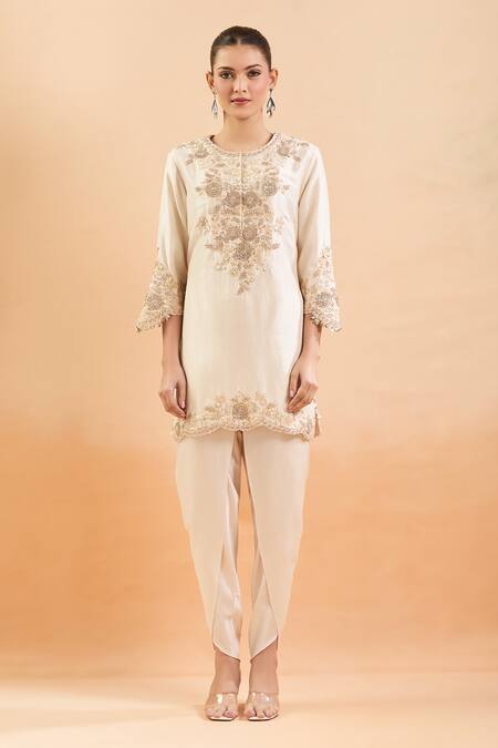 Buy_Prisho_Ivory Pearls, Embroidery Round Neck Floral Thread Kurta Set _Online_at_Aza_Fashions