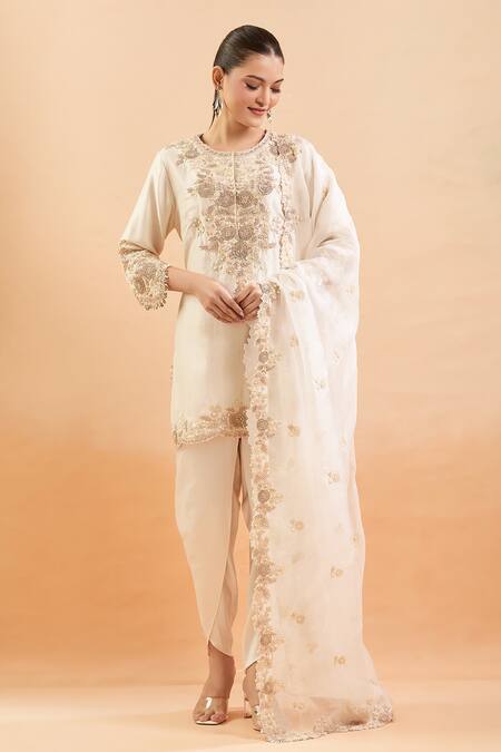 Shop_Prisho_Ivory Pearls, Embroidery Round Neck Floral Thread Kurta Set _Online_at_Aza_Fashions