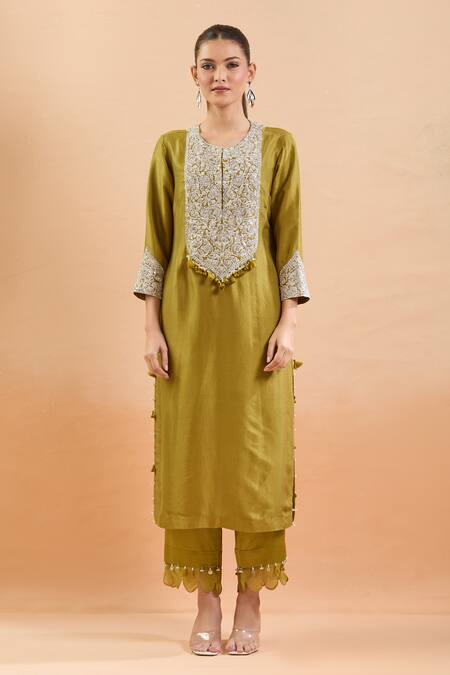 Shop_Prisho_Green Cotton Embroidery, Tassels Round Neck Floral Kurta Set _Online_at_Aza_Fashions