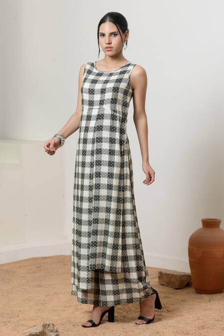 Orcr_Black Cotton Beads Round Neck Checkered Asymmetric Tunic And Flared Pant Set _at_Aza_Fashions