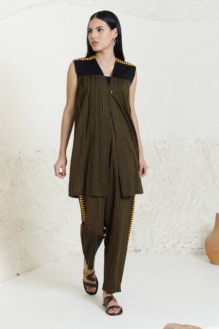 Orcr_Black Cotton Sequins V-neck Striped Jacket Kurta Set _Online_at_Aza_Fashions