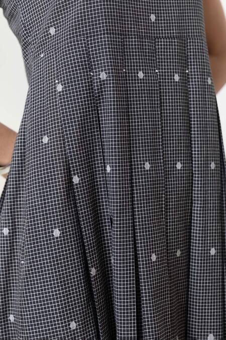 Shop_Orcr_Black Cotton Beads Round Neck Checkered Detail Midi Dress 