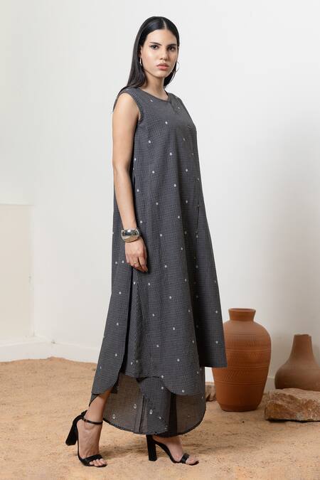 Orcr_Black Cotton Beads Round Neck Asymmetric Checkered Kurta Set _at_Aza_Fashions