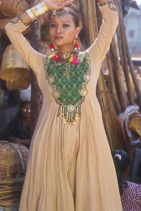 Muskann Kapadiaa_Beige Crepe, Chiffon Sequins, Zari, Gota Patti Collared Embroidered Anarkali Set _Online_at_Aza_Fashions