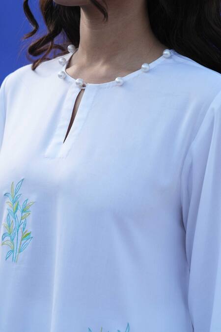 Jyoti Bansal White Linen Pearls Keyhole Neck Floral Garden Embroidered Kurta And Tulip Salwar Online at Aza Fashions Jyoti Bansal_White Linen Pearls Keyhole Neck Floral Garden Embroidered Kurta And Tulip Salwar _Online_at_Aza_Fashions