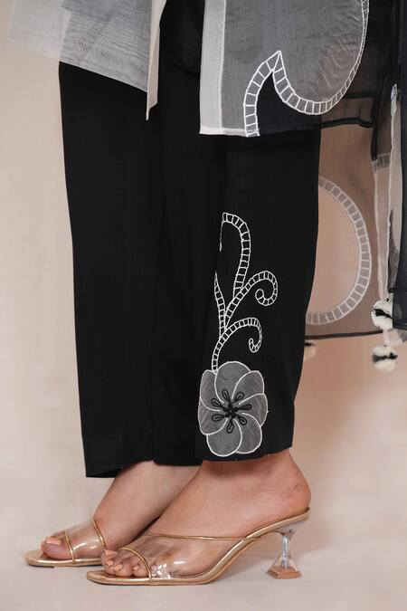 Buy_Jyoti Bansal_Black Organza, Cotton, Linen Applique, Embroidery Floral Color Block Kurta Set _Online_at_Aza_Fashions