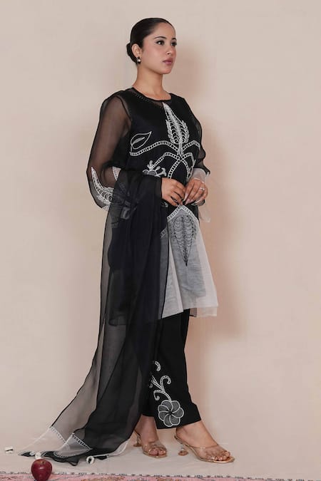 Jyoti Bansal Floral Applique Color Block Kurta Set 