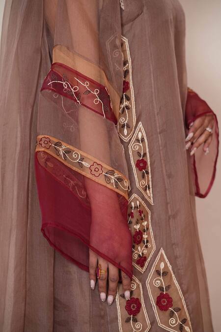 Jyoti Bansal_Brown Organza, Cotton, Linen Diamonds, Floral Vine Embroidered Kurta Set _Online_at_Aza_Fashions