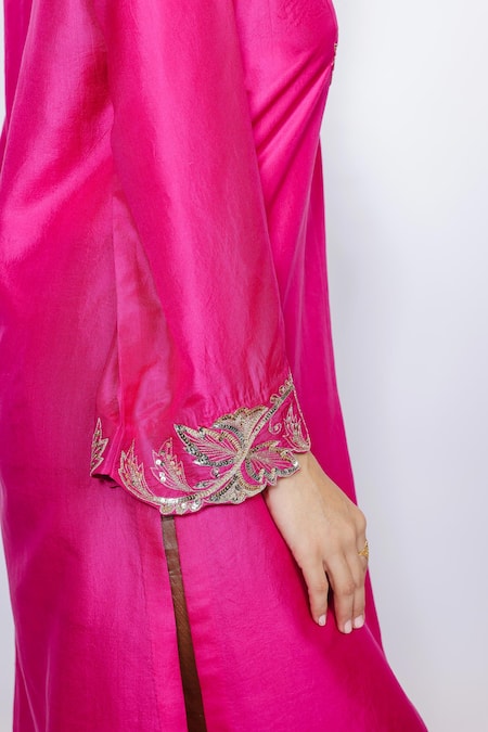 Shop Brahmand By Vertika Kalra Pink Silk Embroidery Choker Neck Aari Kurta Set Online at Aza Fashions Shop_Brahmand By Vertika Kalra_Pink Silk Embroidery Choker Neck Aari Kurta Set _Online_at_Aza_Fashions