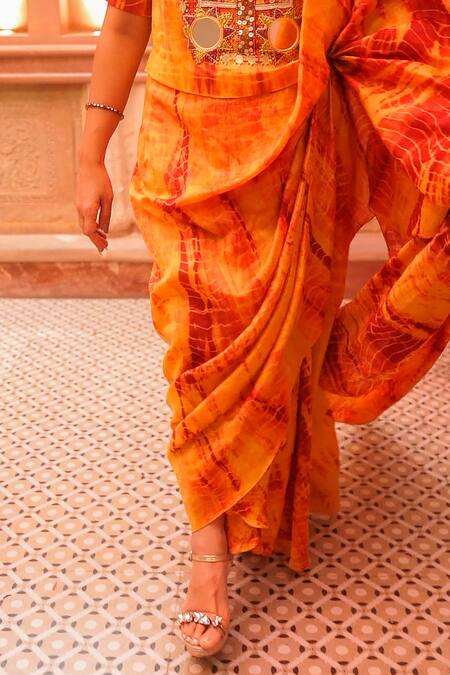 Shop_Brahmand By Vertika Kalra_Red Chanderi Embroidery, Mirrors, Sequins Round Neck Tie-dye Saree Set _Online_at_Aza_Fashions