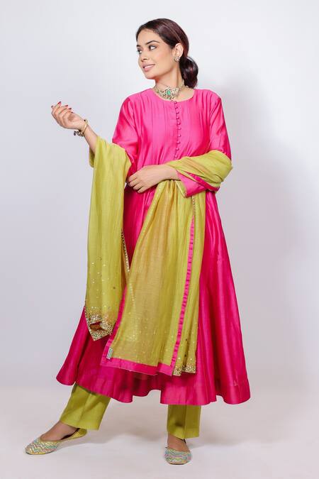 Brahmand By Vertika Kalra_Pink Chanderi Sequins Round Neck Anarkali Pant Set _at_Aza_Fashions