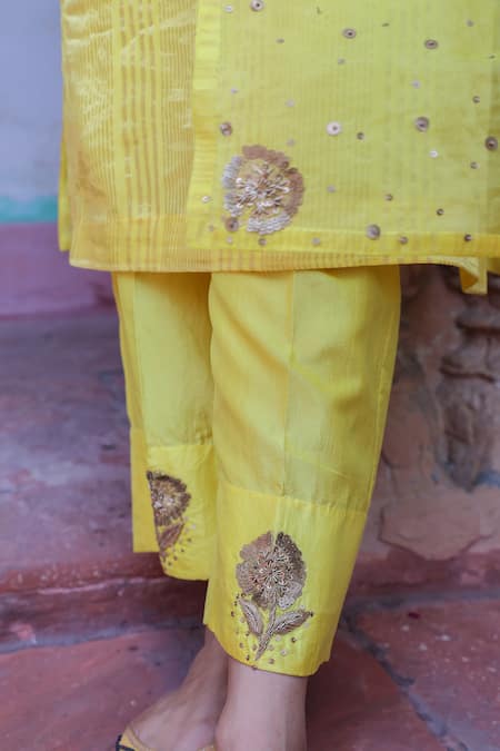 Buy Brahmand By Vertika Kalra Yellow Chanderi Sequins, Embroidery Round Neck Floral Kurta Set Online at Aza Fashions Buy_Brahmand By Vertika Kalra_Yellow Chanderi Sequins, Embroidery Round Neck Floral Kurta Set _Online_at_Aza_Fashions