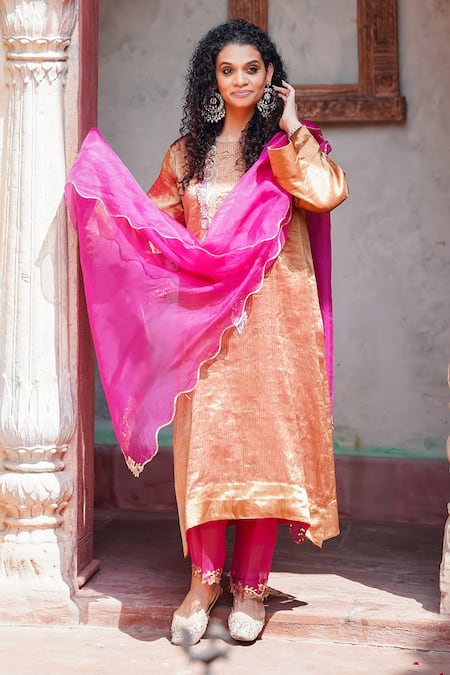 Brahmand By Vertika Kalra Zardozi & Sitara Embroidered Kurta Set 