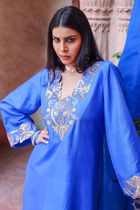 Brahmand By Vertika Kalra Blue Silk Embroidery Royal Kurta Pant Set at Aza Fashions Brahmand By Vertika Kalra_Blue Silk Embroidery Royal Kurta Pant Set _at_Aza_Fashions