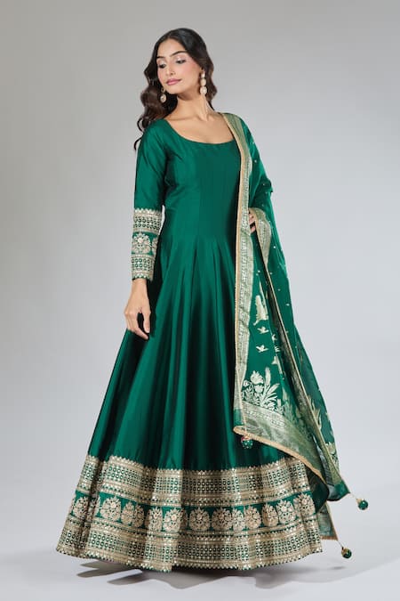 Buy Samyukta Singhania Green Silk, Organza Sequins, Zari Round Neck Embroidered Anarkali Set Online at Aza Fashions Buy_Samyukta Singhania_Green Silk, Organza Sequins, Zari Round Neck Embroidered Anarkali Set _Online_at_Aza_Fashions