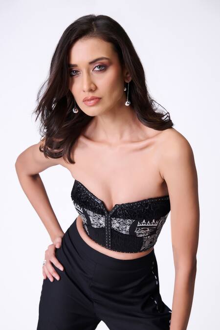 Buy_S&N By Shantnu Nikhil_Black Viscose Asymmetric Embellished Skull Print Corset_Online_at_Aza_Fashions