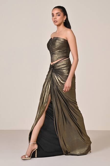 Shop_S&N By Shantnu Nikhil_Gold Lurex Studs V-neck Metallic Embellished Corset Top_Online_at_Aza_Fashions
