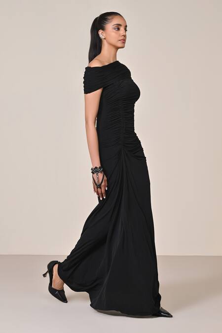 S&N By Shantnu Nikhil_Black Polyester Cut Work, Beads, Sequins Asymmetric Cutdana Embellished Gown_Online_at_Aza_Fashions