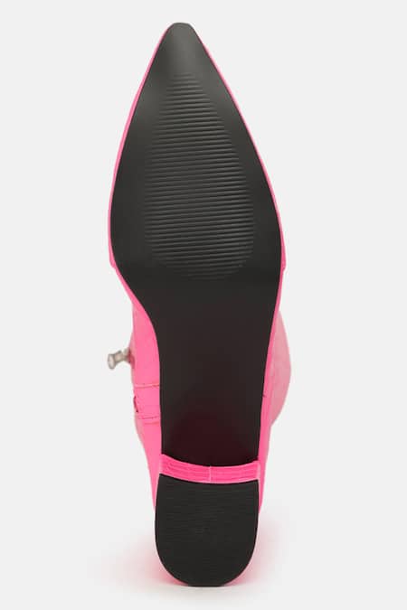 Zori World Pink Textured Designer Boots Online at Aza Fashions Zori World_Pink Textured Designer Boots _Online_at_Aza_Fashions