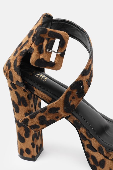Buy_Zori World_Brown Leopard Print Platform Heels 