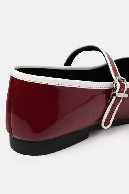 Buy_Zori World_Maroon Pipe Detail Mary Jane Flats _Online_at_Aza_Fashions