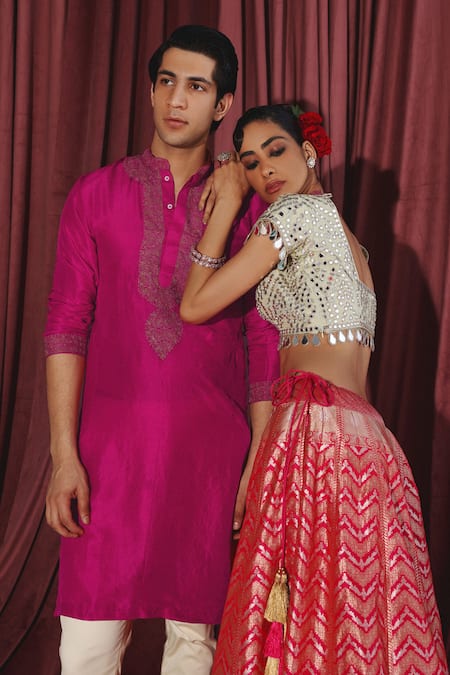 Shop_Twenty Nine_White Brocade Mirrors, Zari Sweetheart Neck Chevron Embroidered Lehenga Set _Online_at_Aza_Fashions