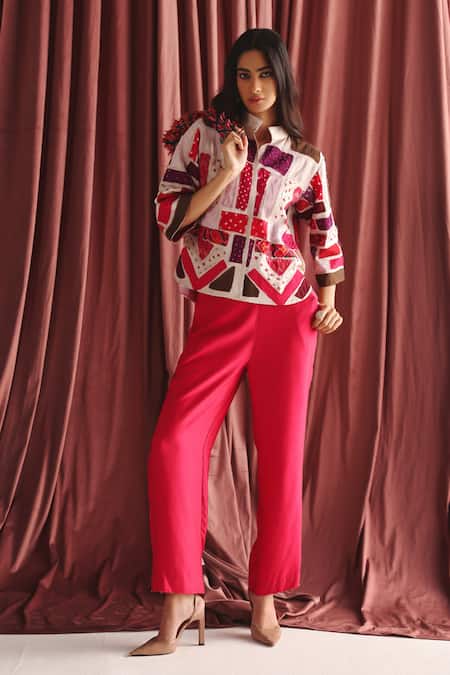 Buy Twenty Nine Red Cotton Collared Bandhani And Patola Patchwork Jacket Online at Aza Fashions Buy_Twenty Nine_Red Cotton Collared Bandhani And Patola Patchwork Jacket _Online_at_Aza_Fashions
