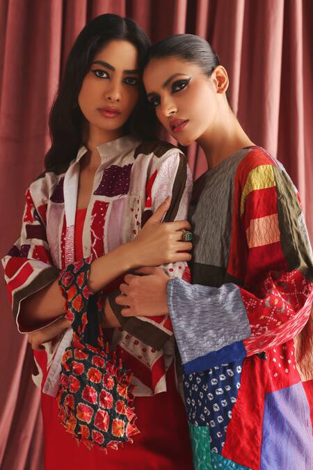 Twenty Nine Red Cotton Collared Bandhani And Patola Patchwork Jacket at Aza Fashions Twenty Nine_Red Cotton Collared Bandhani And Patola Patchwork Jacket _at_Aza_Fashions