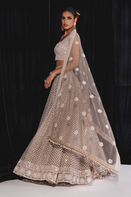 Buy Twenty Nine Gold Bloom Buti Embroidered Cape Online at Aza Fashions Buy_Twenty Nine_Gold Bloom Buti Embroidered Cape _Online_at_Aza_Fashions