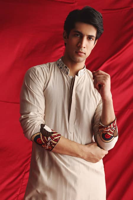 Buy_Twenty Nine_Ivory Cotton, Silk Mirrors, Applique Embroidered Kurta _Online_at_Aza_Fashions