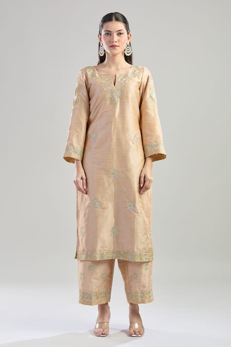 Samyukta Singhania Gold Silk, Cotton Embroidery Open Neck Zari Kurta Set Online at Aza Fashions Samyukta Singhania_Gold Silk, Cotton Embroidery Open Neck Zari Kurta Set _Online_at_Aza_Fashions