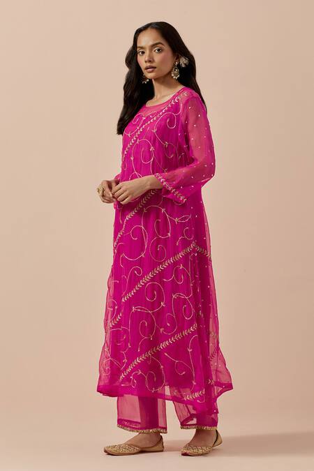 Buy_Ikshita Choudhary_Magenta Organza, Chanderi Embroidery Round Neck Bloom Pattern Kurta Set _Online_at_Aza_Fashions