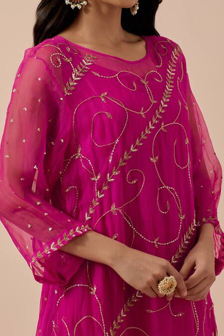 Shop_Ikshita Choudhary_Magenta Organza, Chanderi Embroidery Round Neck Bloom Pattern Kurta Set _Online_at_Aza_Fashions