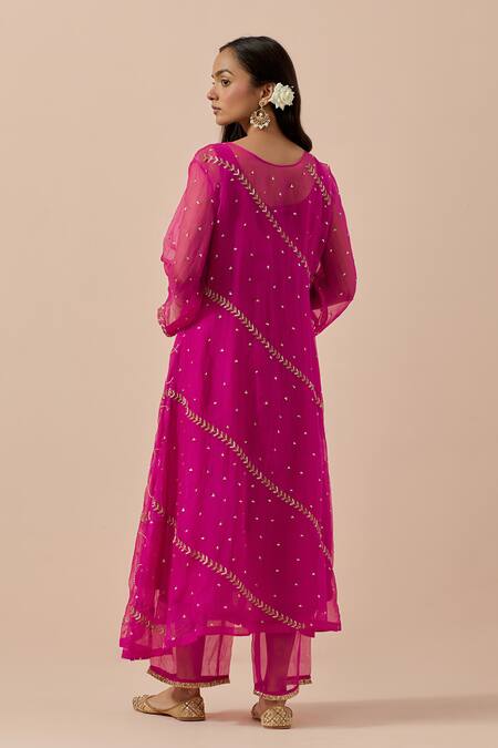 Shop_Ikshita Choudhary_Magenta Organza, Chanderi Embroidery Round Neck Bloom Pattern Kurta Set _at_Aza_Fashions
